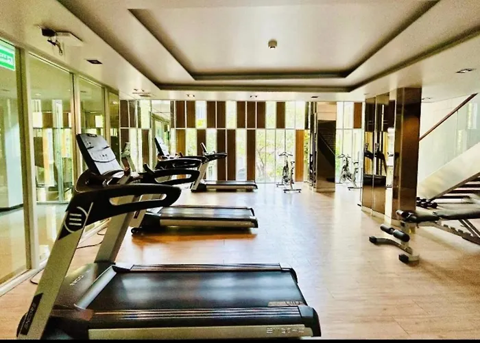 Welcome To Warm Here Have Gym Saona Netflix * 曼谷